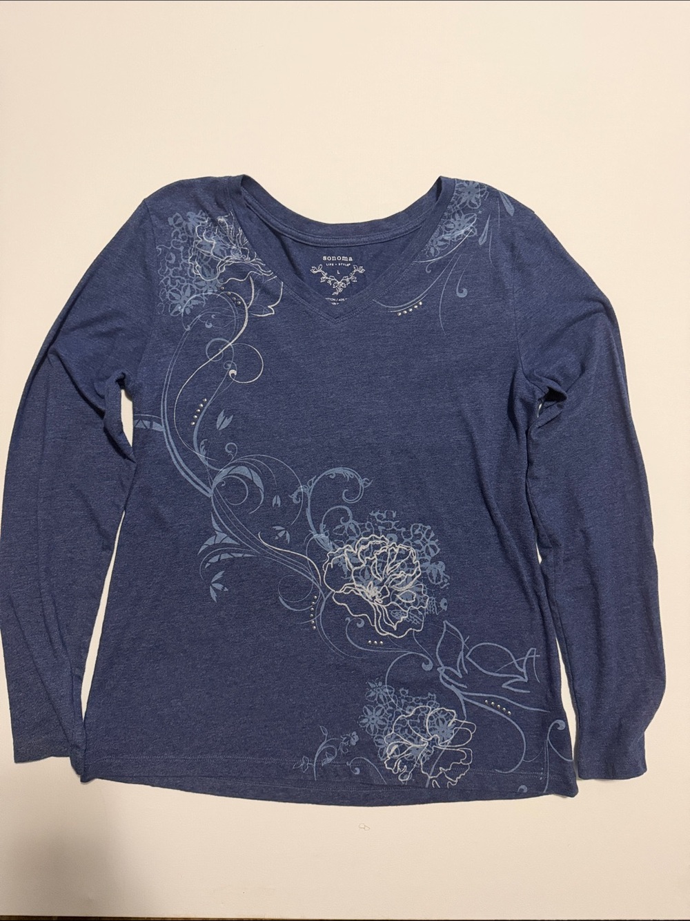 Sonoma Women’s Blue Floral V-Neck Long-Sleeve Tee Large